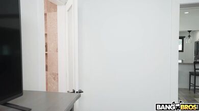 BANGBROS - Tony Rubino Catches His Step Daughter Sarah Lace Riding A Dildo And Can't Resist The Temptation Of Fucking Her - Sarah Blonde