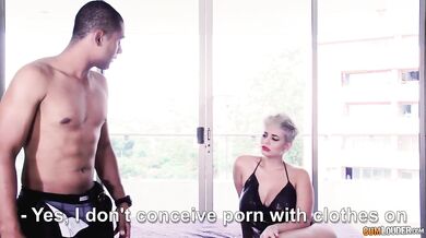 Amaranta Hank Fucks A Fan