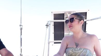 Croisette, Boat Trip: In Cannes, Amandine Pellissard And Chat-Bite Are Stars!