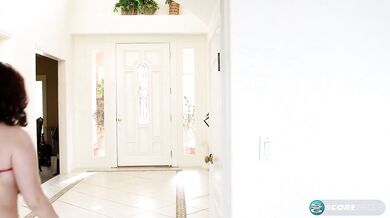 Bikini Houdini - Milly Marks