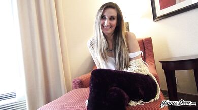 Mystica Jade Texting While Fucking - James Deen