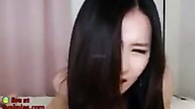 Stunning Korean Camgirl blowjob lesson