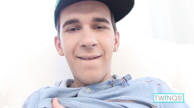 Horny William B Fingers His Ass, Jerks Off With A Pump And Cumshots!