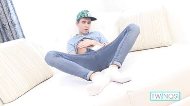 Horny William B Fingers His Ass, Jerks Off With A Pump And Cumshots!