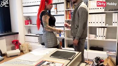 MyDirtyHobby - Redhead boss shows her oral skills