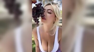 MRLUCKYLIFE - Taking Chloe Surreal And Her Melons To The Farmers Market (Juicy Fruit, Juicy fruit)