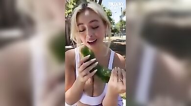 MRLUCKYLIFE - Taking Chloe Surreal And Her Melons To The Farmers Market (Juicy Fruit, Juicy fruit)