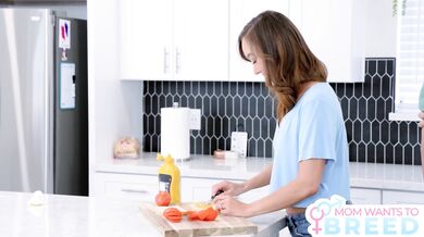 Petite Milf Christy Love Pulls Her Yoga Pants down and Tells Stepson to Breed...