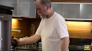 Mature Guy Penetrates Beautiful Wife In Old And Young Video