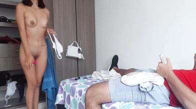 HORNY FRIEND SEDUCES ME TO GIVE HER PENIS.