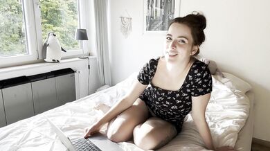 CHLOE LOGAN REACTS HONESTLY TO THREESOME