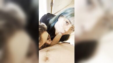 ???? GIRLFRIEND and her STEPCOUSIN Give Me A Blowjob after the Bar!!!