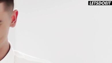 Candee Licious Lets Friend Fuck Her Pussy Deep - LETSDOEIT