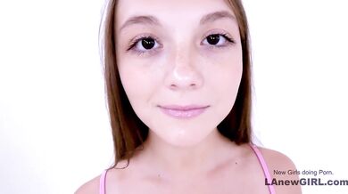 Little ie 19 Lady Sucks Big Dick in New Hot Video