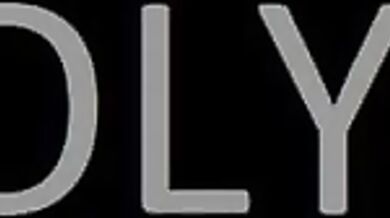 Lunchtime fantasy with brunette beauty - video 1