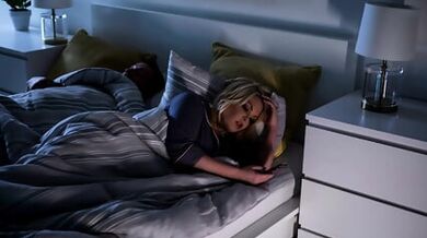 Midnight Sneak - Jesse Jane