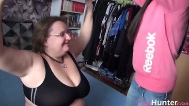 OMAHUNTER Granny Sex Footage With Lesbian Toys