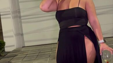 Stranger fucks young Colombian girl after disco, sex in public car