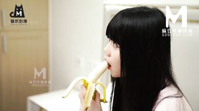 【国产】麻豆传媒作品/MMZ006香蕉话2-Cucumber-000的用法/免费观看         