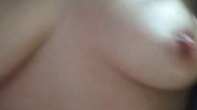 Mis tetas rebotan en misionero