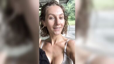 Kriss Sexwife Hotlife