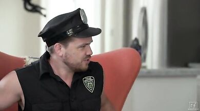 Spin The Bottle - S40:E11 - Alex Coal