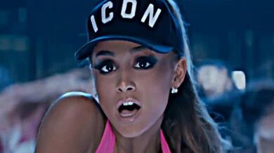 Ariana - Side to Side Pmv