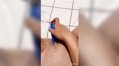 Homemade-long nails hot milf playing with dildo????????
