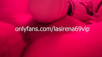 Big natural latina babe pleasing her shaved pussy with her Hitachi to orgasm