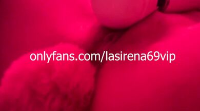 Big natural latina babe pleasing her shaved pussy with her Hitachi to orgasm