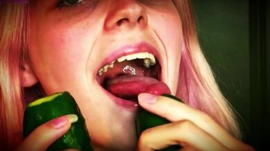 Creamy cucumber Girl ASMR