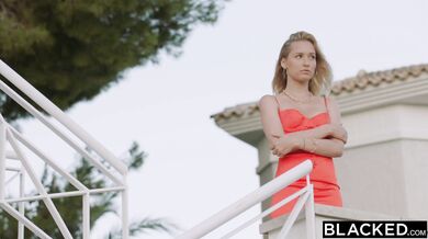 BLACKED Kelly Shares Her BF's Huge BCC With Sexy Bestie Mia - Kelly Collins