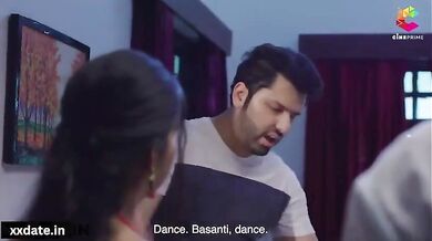 OFFICE ME BOSS NE BANAYA REENA KO GODI - Ko Ko