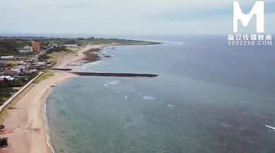 【国产】麻豆传媒作品/MTVQ6-麻豆恋爱巴士-芮瑜性爱篇_002/免费观看