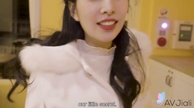 POV Date With Smoking Hot Brunette Babe, Jiaxin