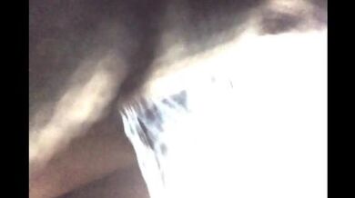 Por baixo do vestido