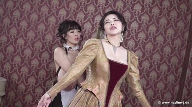 queen anri and maid hitomi (Hitomi Tanaka, Anri Okita)