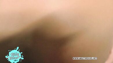 Versaute deutsche Schlampe lässt sich an der Autobahn von LKW Fahrer ficken