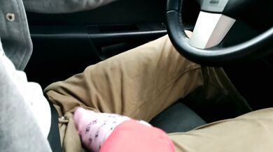 Highway Head - little horny Cocksucker gives Blowjob in Car while driving
