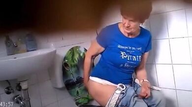 granny piss outdoor and on toilet