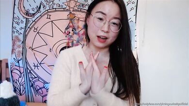 Yiming Curiosity 依鸣 - 2022 新年生活更新！应你们要求我说中文啦！- 中国留学生 美女网红主播