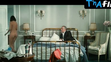 Mathilda May Sexy Scene in Trois Places Pour Le 26