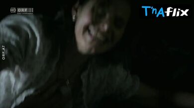 Elena Uhlig Underwear Scene in Vier Frauen Und Ein Todesfall