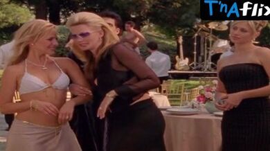 Natasha Henstridge Sexy Scene in She Spies