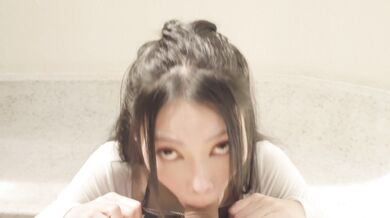 Fucking my hot asian girlfriend on vacation "please give more creampie"/ Outdoor & Bathtub / miuzxc