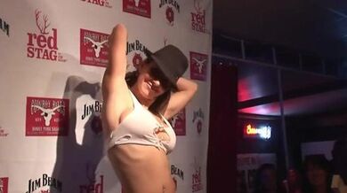 "Even The Girls Got A Boner" - DreamGirls (Sky Lopez)