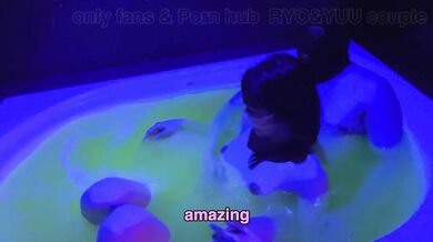 『限定公開♡フルバージョン』色白美少女が可愛いパイパンまんこを痙攣させて大量潮吹き！素人カップル/イラマチオ/女子大生/ハメ撮り/お漏らし/Squirting/English subtitles