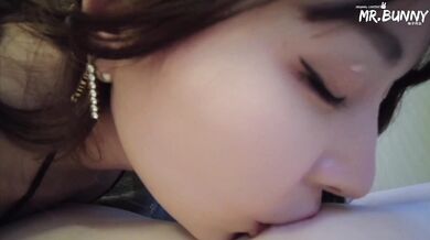 【Mr.Bunny】Take a Japanese girl to the hotel for a romantic night