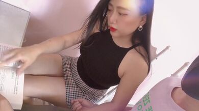Taiwanese busty teacher daisybaby is so hot!help her students blowjob and fuck