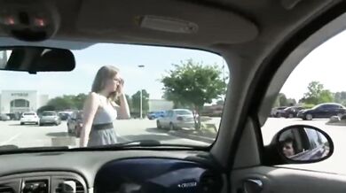 Big tit teen gives hit blowjob in car